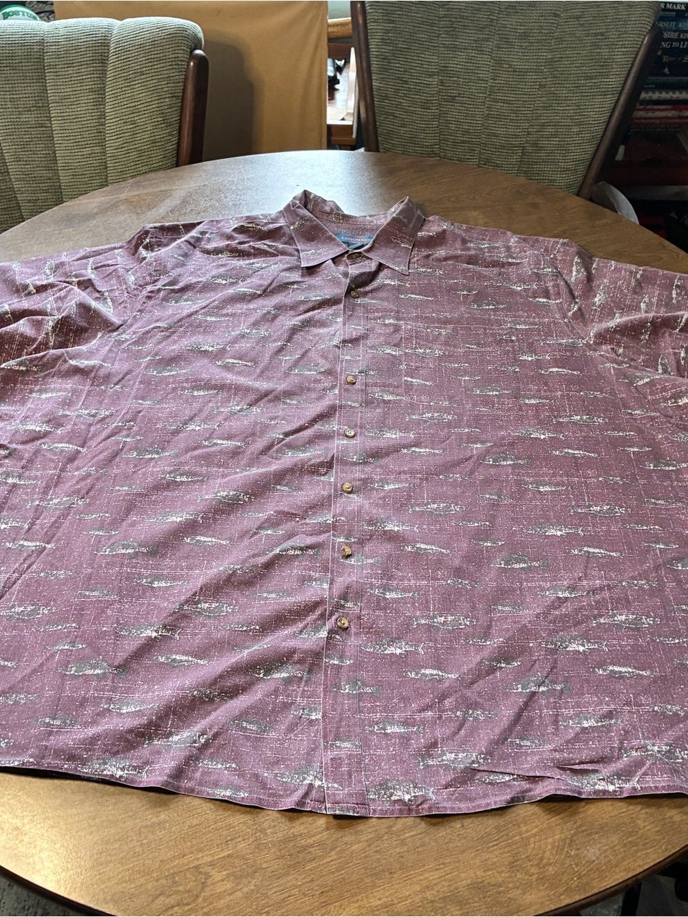 Men's Short-Sleeve Button-Down Shirt in Mauve with Subtle Print